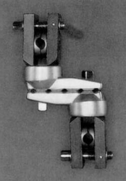 Universal Joint Clamp for 5 pins and 2 connecting rods / diagonal