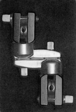 Universal Joint Clamp for 4 pins and 2 Connecting Rods / diagonal